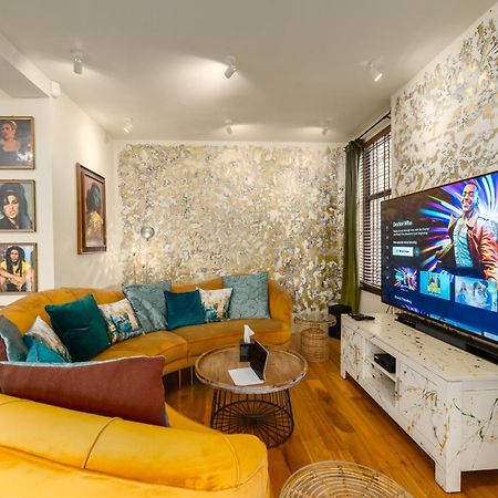 City Retreat, Spacious 4 Bed House, Games Room, Parking, Hot Tub & Bbq Cardiff Buitenkant foto