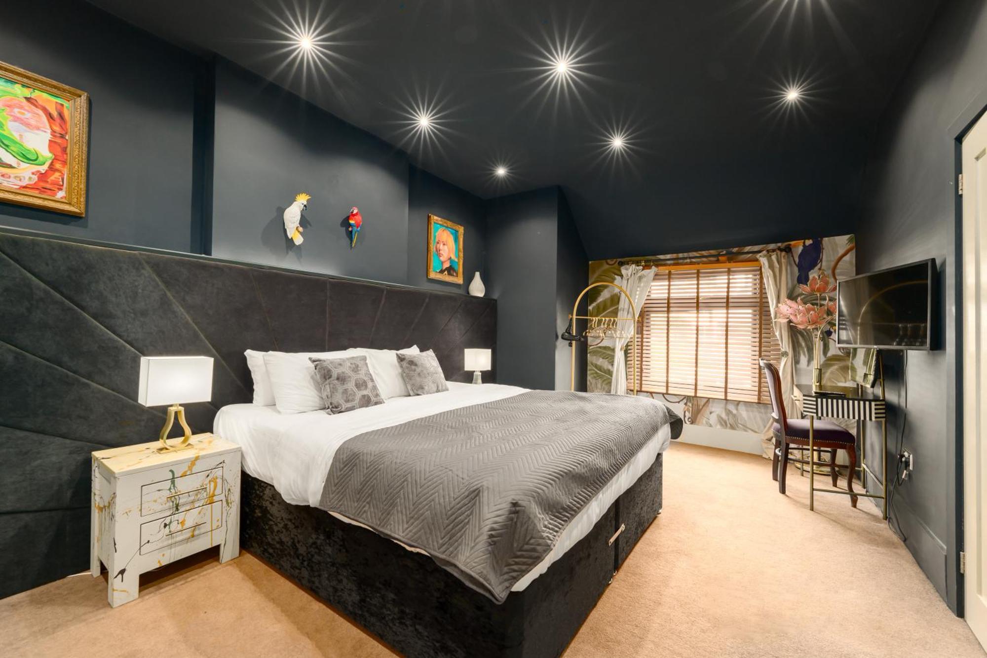 City Retreat, Spacious 4 Bed House, Games Room, Parking, Hot Tub & Bbq Cardiff Buitenkant foto