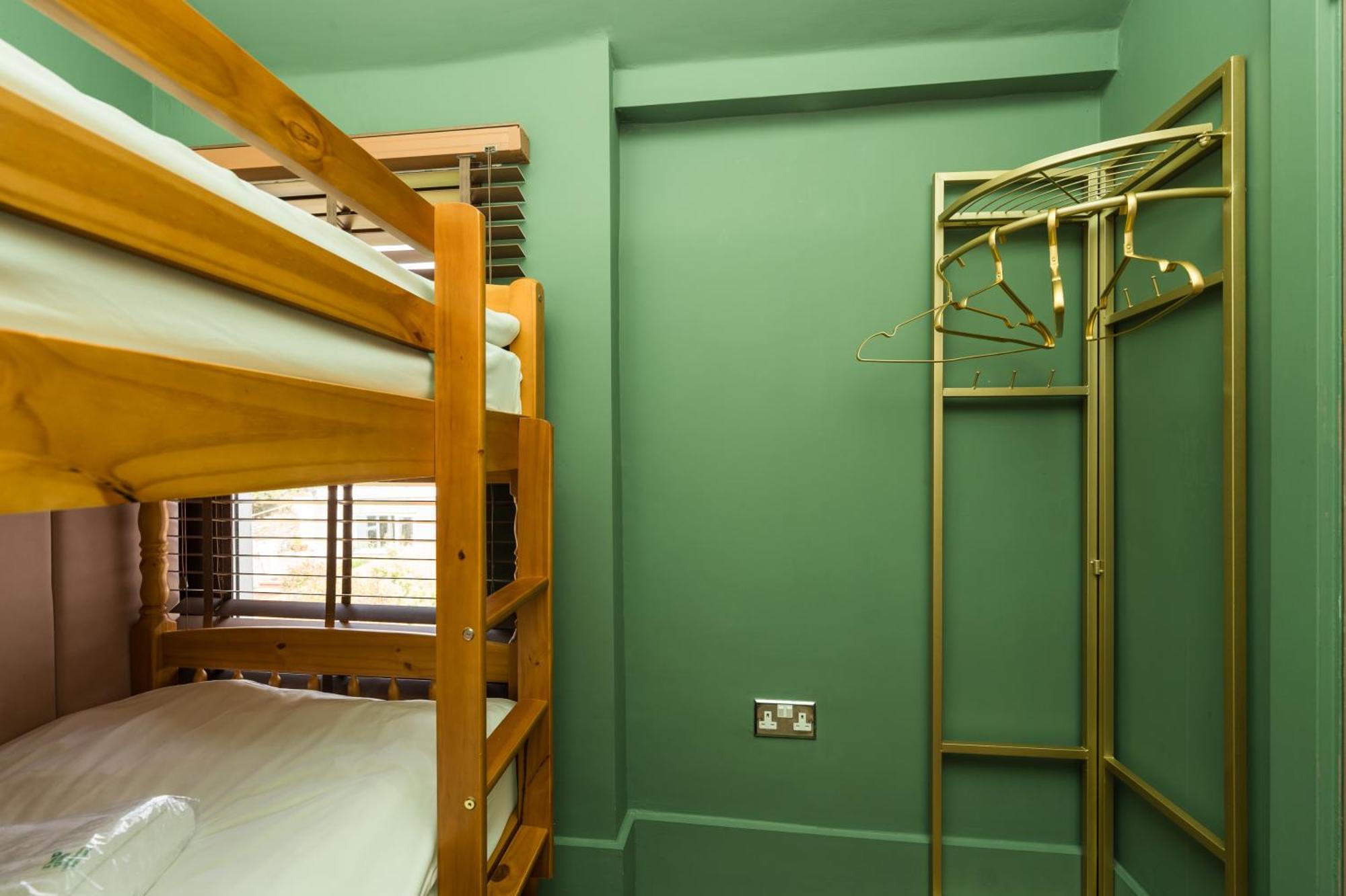 City Retreat, Spacious 4 Bed House, Games Room, Parking, Hot Tub & Bbq Cardiff Buitenkant foto