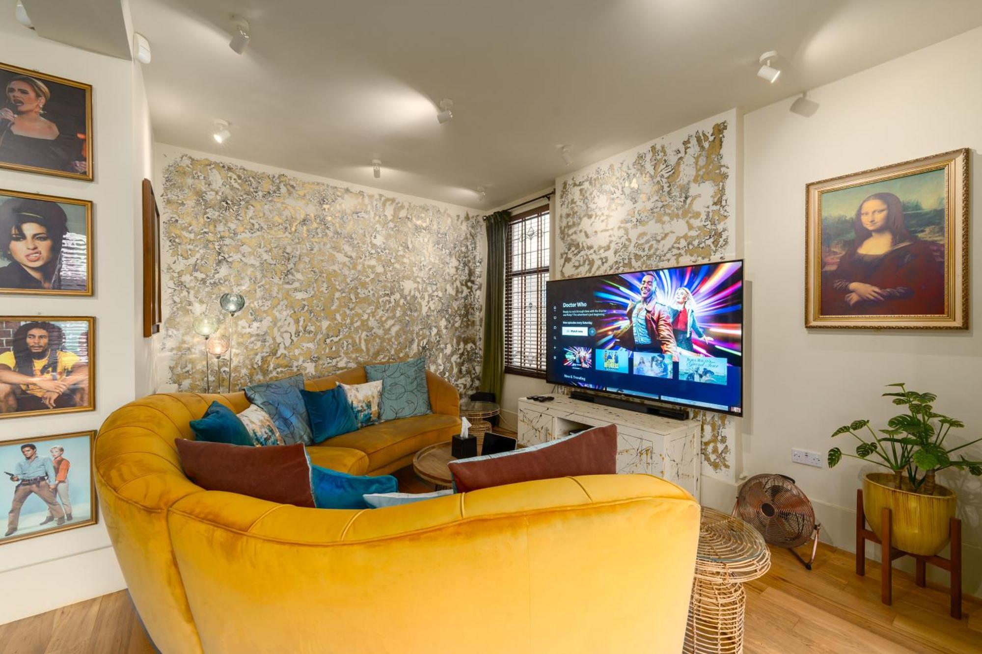 City Retreat, Spacious 4 Bed House, Games Room, Parking, Hot Tub & Bbq Cardiff Buitenkant foto