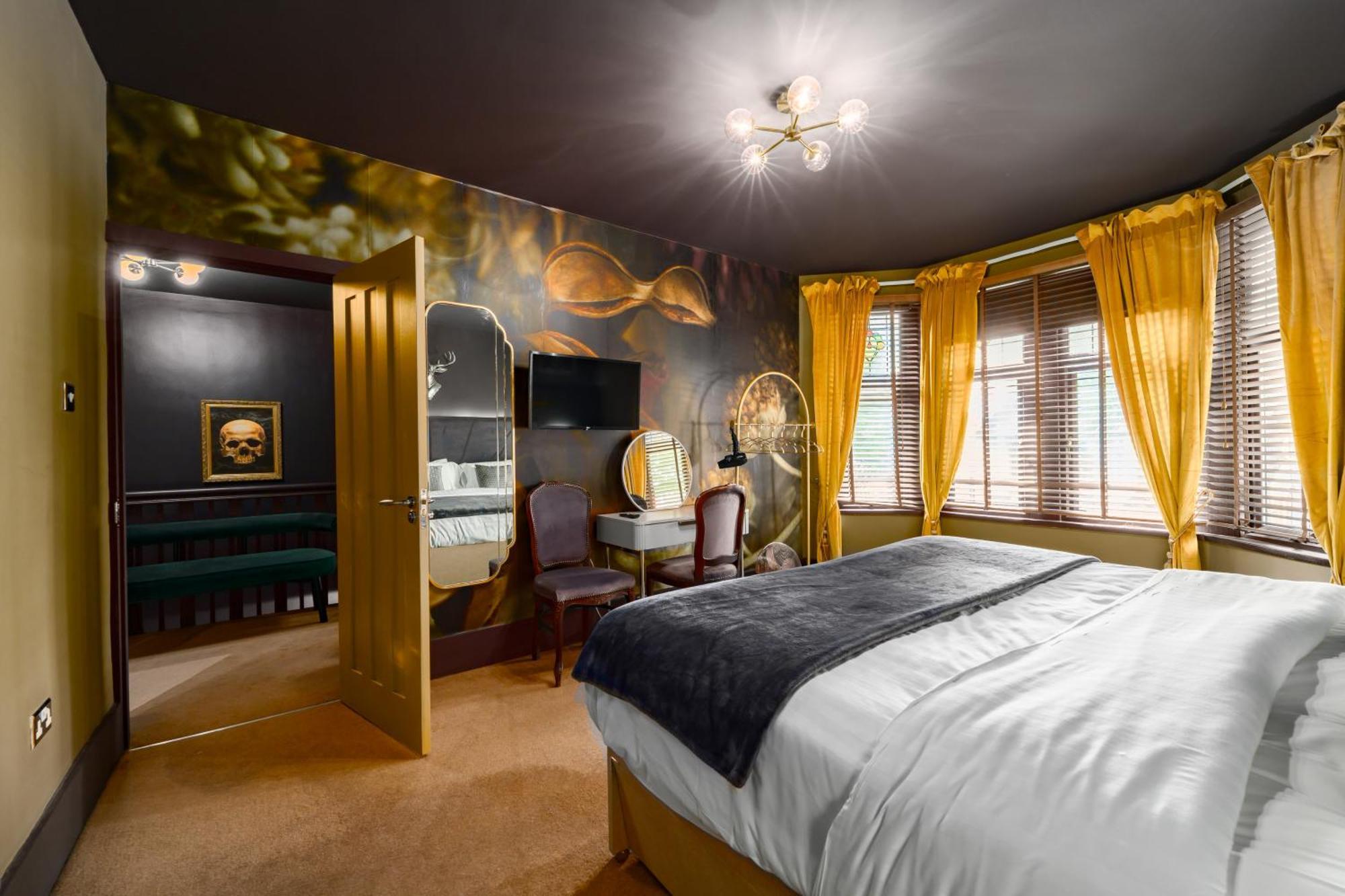 City Retreat, Spacious 4 Bed House, Games Room, Parking, Hot Tub & Bbq Cardiff Buitenkant foto
