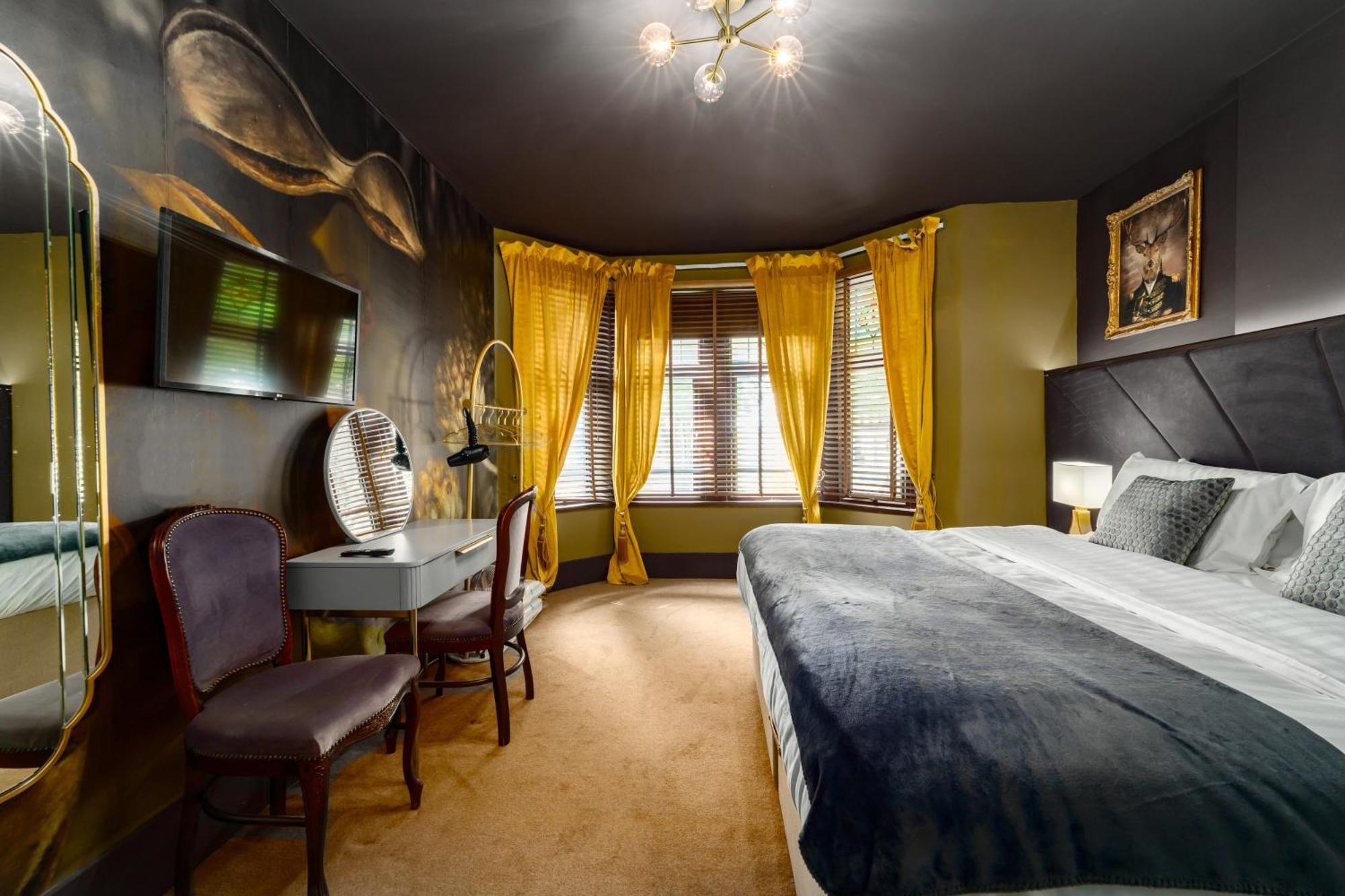 City Retreat, Spacious 4 Bed House, Games Room, Parking, Hot Tub & Bbq Cardiff Buitenkant foto