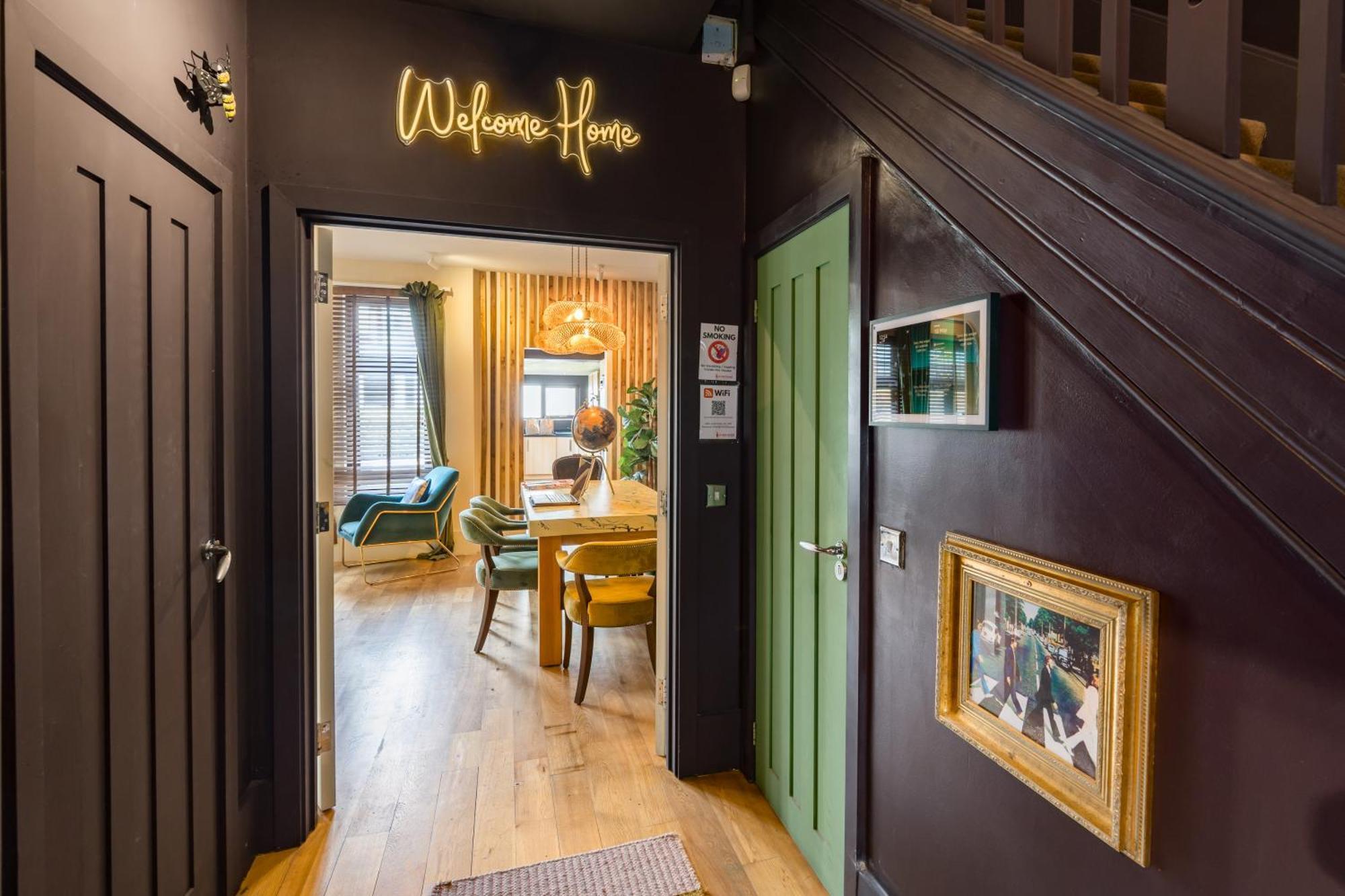 City Retreat, Spacious 4 Bed House, Games Room, Parking, Hot Tub & Bbq Cardiff Buitenkant foto