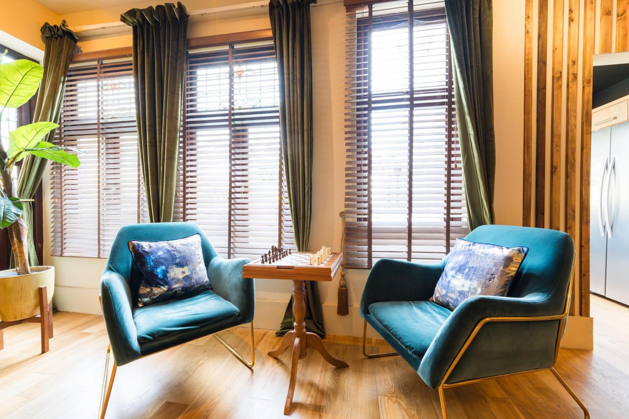 City Retreat, Spacious 4 Bed House, Games Room, Parking, Hot Tub & Bbq Cardiff Buitenkant foto